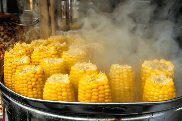 Jagung Rebus sebagai Teman Santai