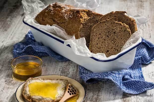 Roti gandum hitam sebagai roti sehat tinggi serat