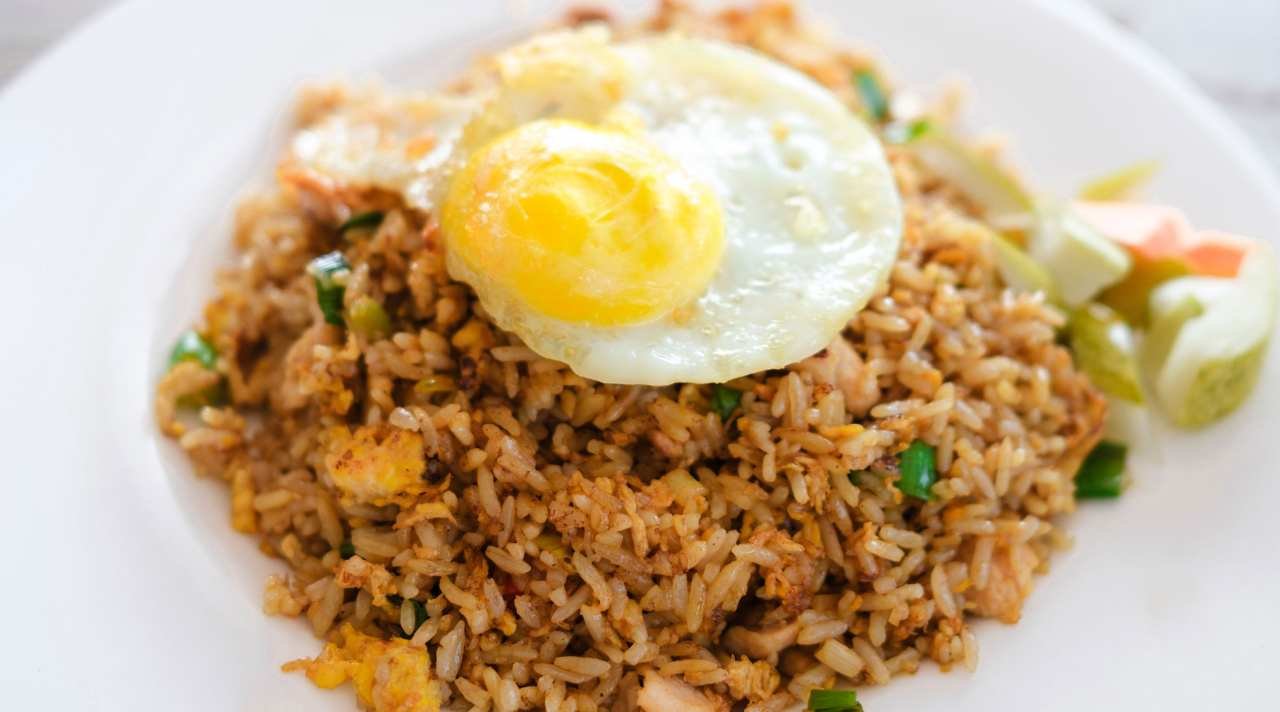 Nasi Goreng Legenda dan Cerita di Balik Rasa yang Bertahan
