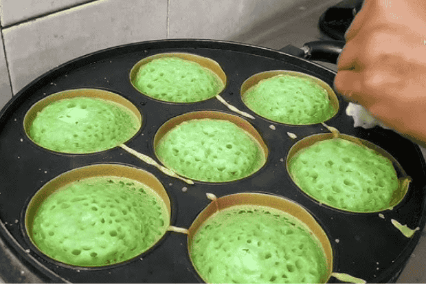 Teknik Memanggang agar Martabak Mini Matang Sempurna