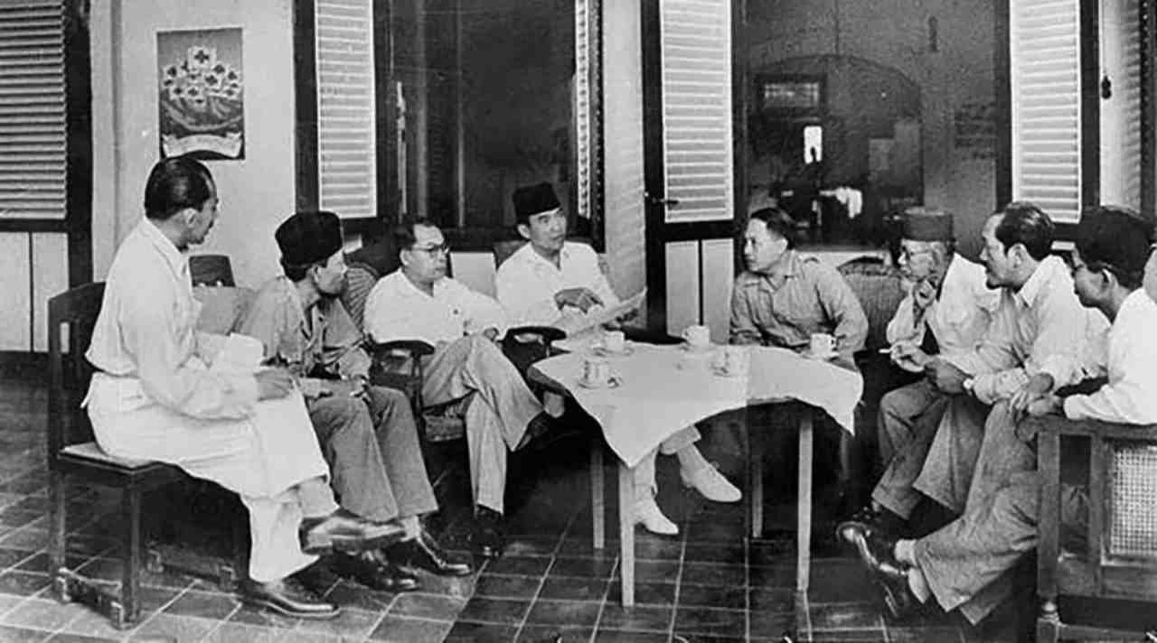 Latar Belakang Peristiwa Rengasdengklok, dalam Sejarah Mikro